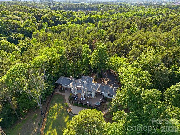 3rd image of 115 Forest Cliff Ct NE
