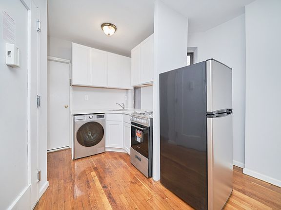 3rd image of 454 9th Ave APT 15