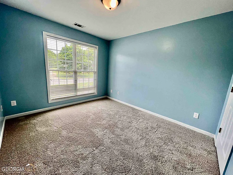 1010 Jacob Dr — Photo 17