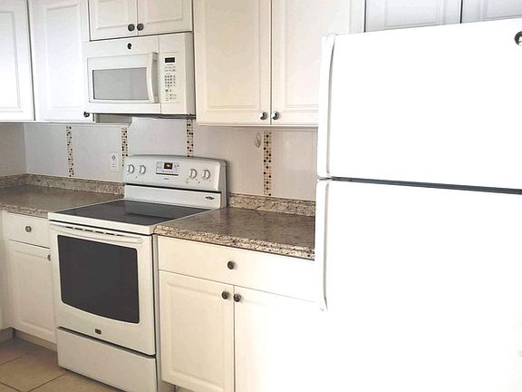 5th image of 3624 Alder Dr APT B1