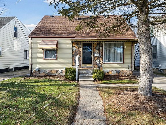 3rd image of 27331 Collingwood St