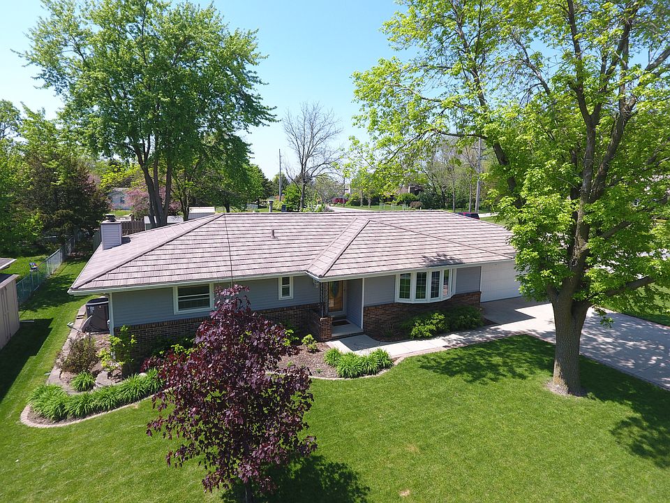 Beautifully Landscaped Yard
