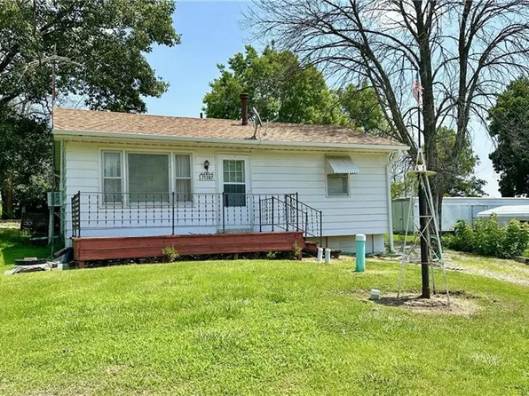 71302 Plaza Dr, Trenton, MO 64683