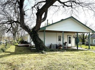 1032 Walnut Ave, Osawatomie, KS 66064