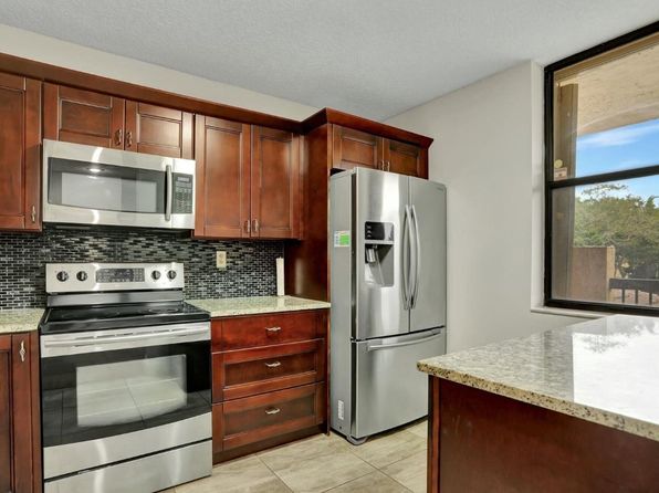 2660 Carambola Cir N #203R