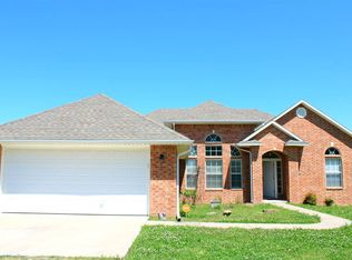 29 Killarney Dr, Ardmore, OK 73401