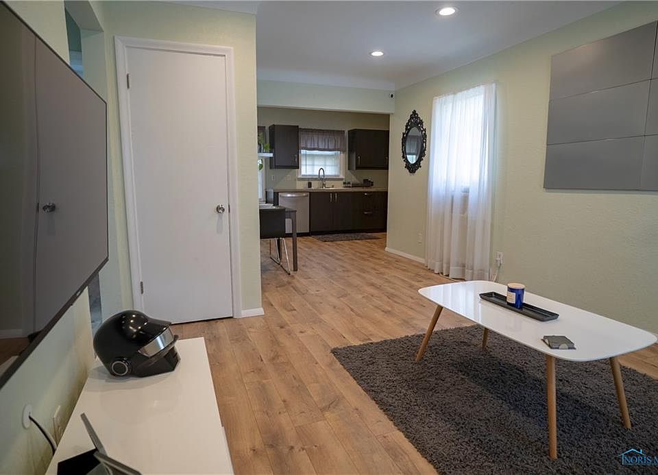 1st image of 5939 Deane Dr