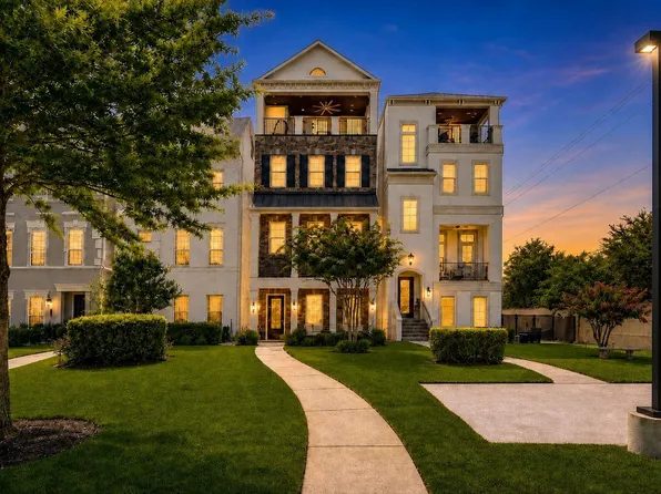 709 Somerset Commons Ln, Houston, TX 77055