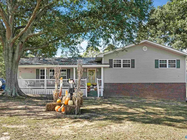 305 Alexander Dr, Boaz, AL 35956