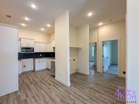 5th image of 3323 Eagle Dr