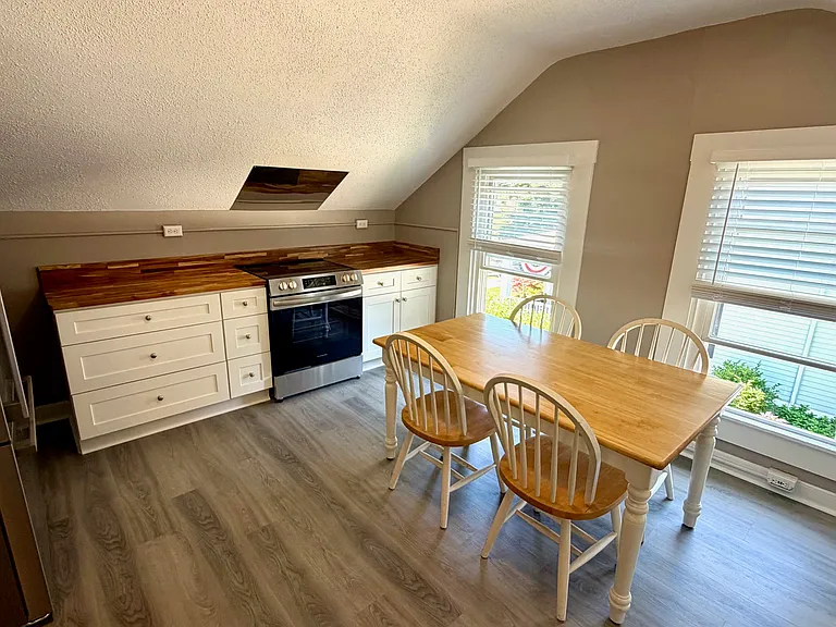 568 Main St #B — Photo 7