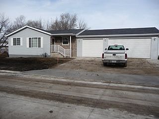 2nd image of 511 W 6th St