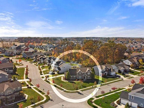 3rd image of 1468 Adena Pointe Dr