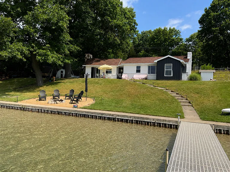 12495 Oakwood Shores St — Photo 1