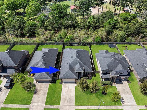 4th image of 15623 Whisper Woods Dr