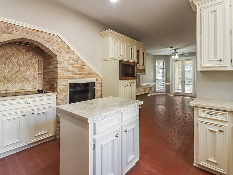 6031 Spring Creek Ln — Photo 10