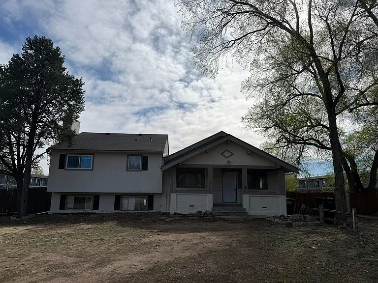 1615 Lenmar Dr — Photo 1