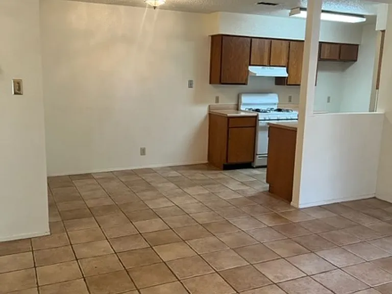 112 Verna Spur — Photo 5