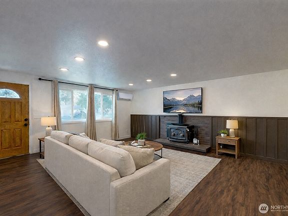2nd image of 22110 44th Avenue E