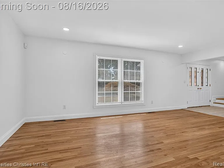 2834 Rossmoor Cir — Photo 5