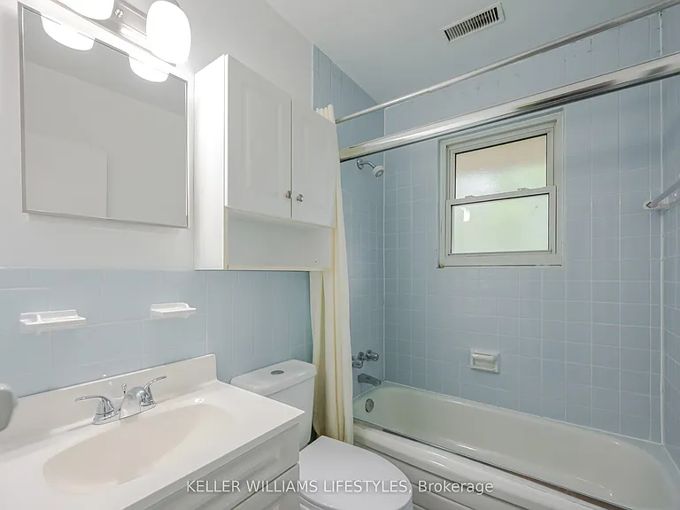 84 Wilson Ave #UPPER SE — Photo 14