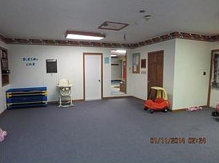 4th image of 202 W Plum St