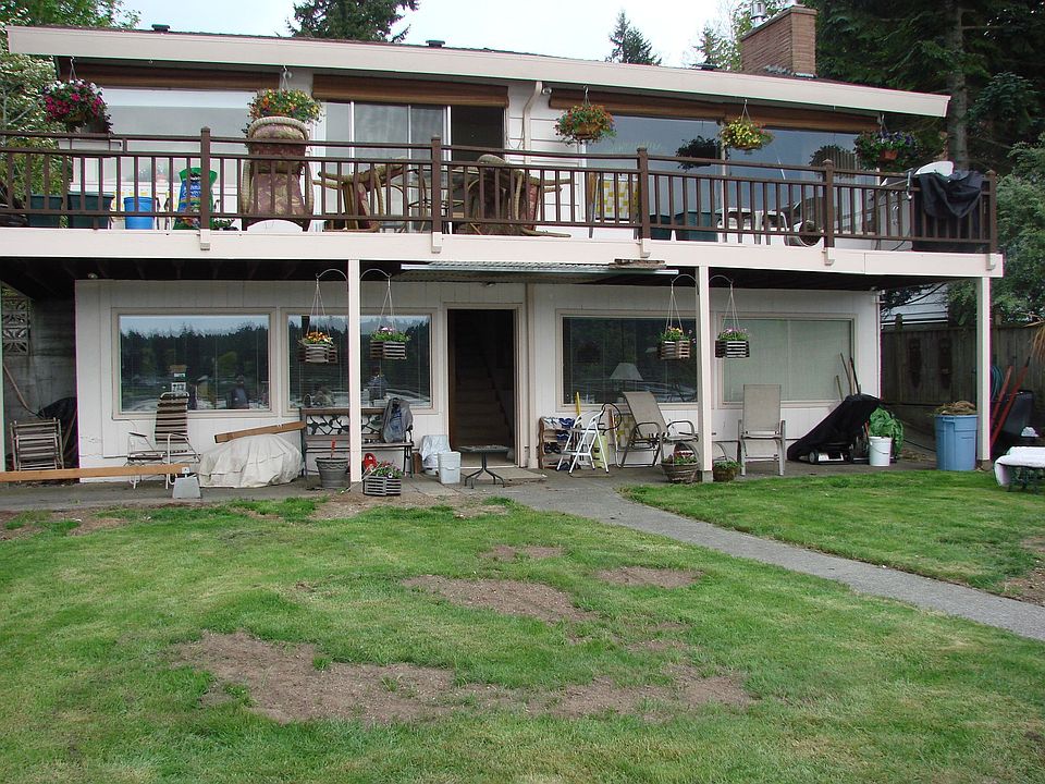 Front yard view
