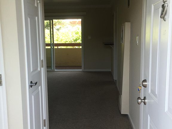 5th image of 520 E Bellevue Ave APT 20