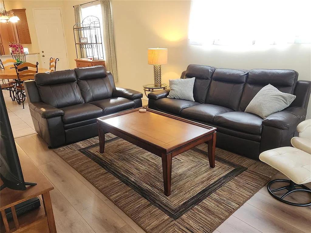 3 bed, 2.0 bath, 1504 sqft, $2,300 — Photo 4