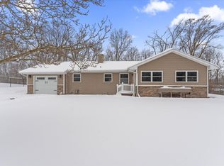 27887 Burmax Park, Dowagiac, MI 49047