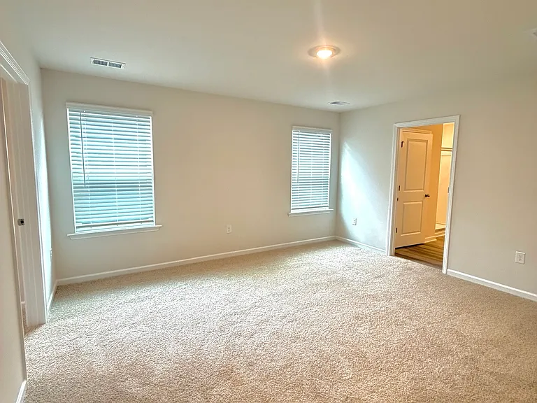 Large primary bedroom.