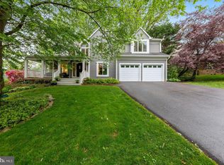 6704 Tomlinson Ter, Cabin John, MD 20818
