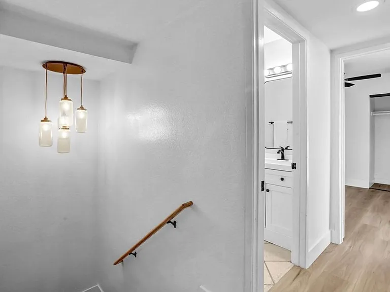 6821 Fashion Hills Blvd — Photo 11