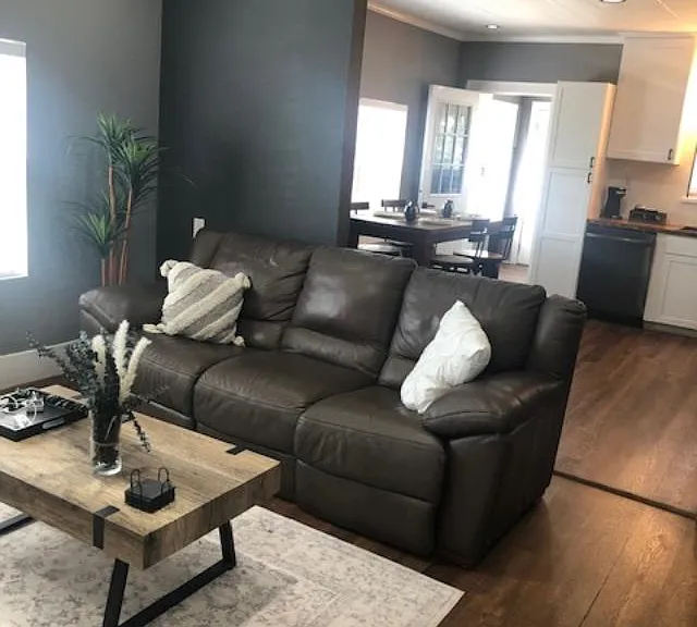 320 Louisiana Ave — Photo 9