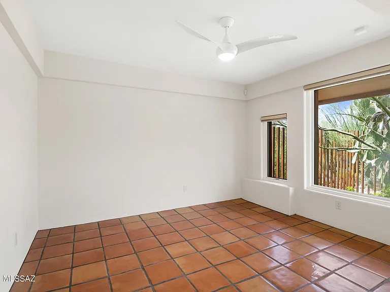 6561 N Avenida De Posada — Photo 35