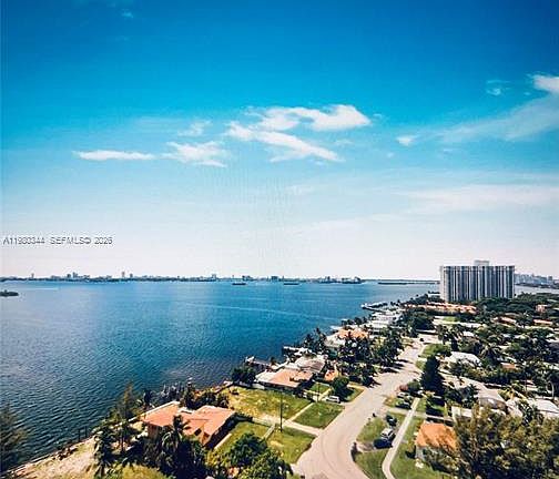 4th image of 11113 Biscayne Blvd Unit 553