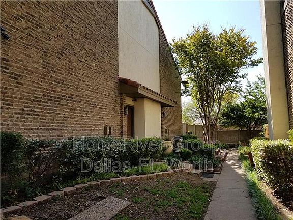 2nd image of 333 Melrose Dr APT 24D