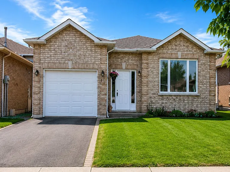 16 Nicole Marie Ave #B — Photo 9
