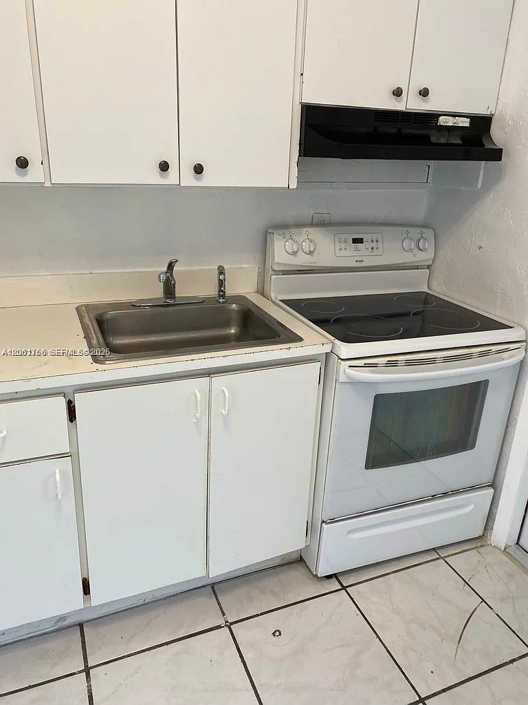 Airline Estates — Photo 2
