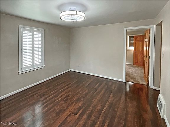 3rd image of 205 Saint Ann Way