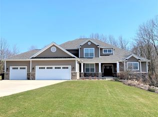 6727 Dustin Cir, Kalamazoo, MI 49009