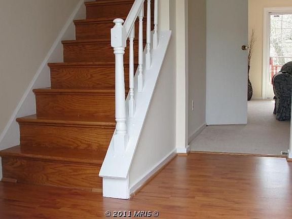4th image of 8328 Dubbs Dr