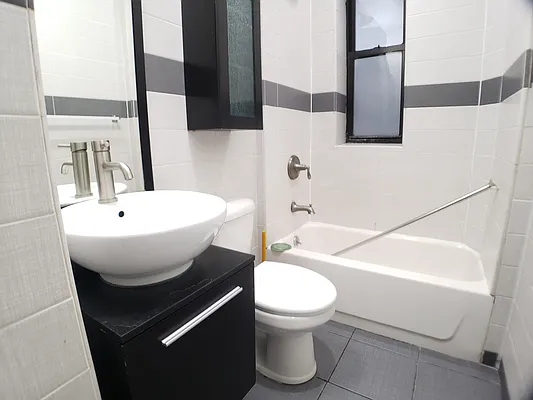 Rented by Keller Williams NYC | media 22