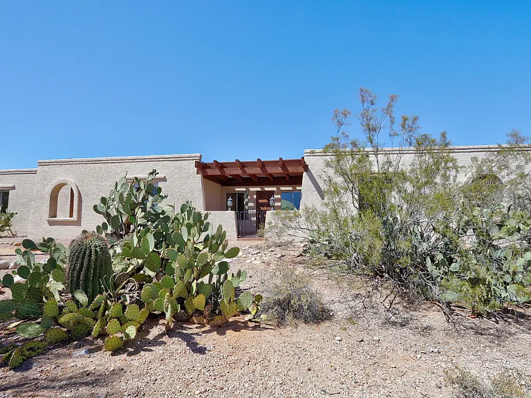 6109 N Zorrela Segundo — Photo 5