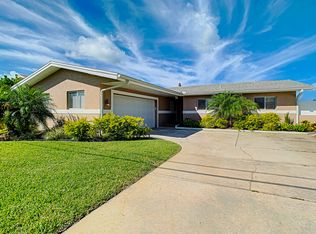 11380 8th St E, Treasure Island, FL 33706