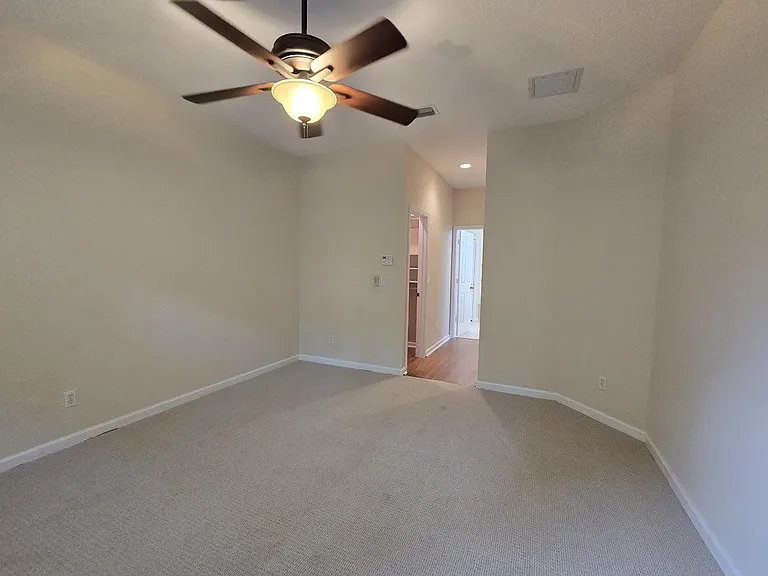 1463 SE Tidewater Pl — Photo 16