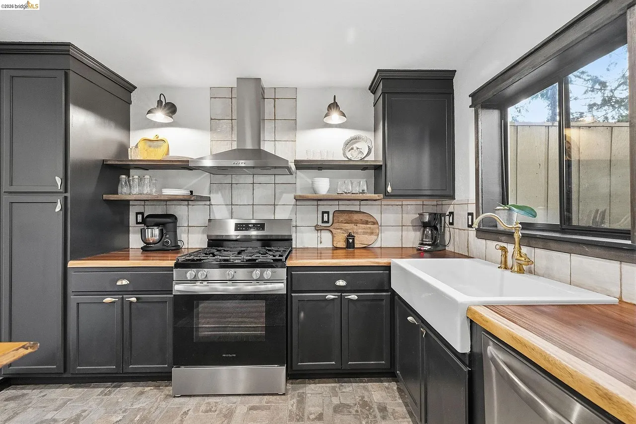 20568 Chief Fuller Way — Photo 3