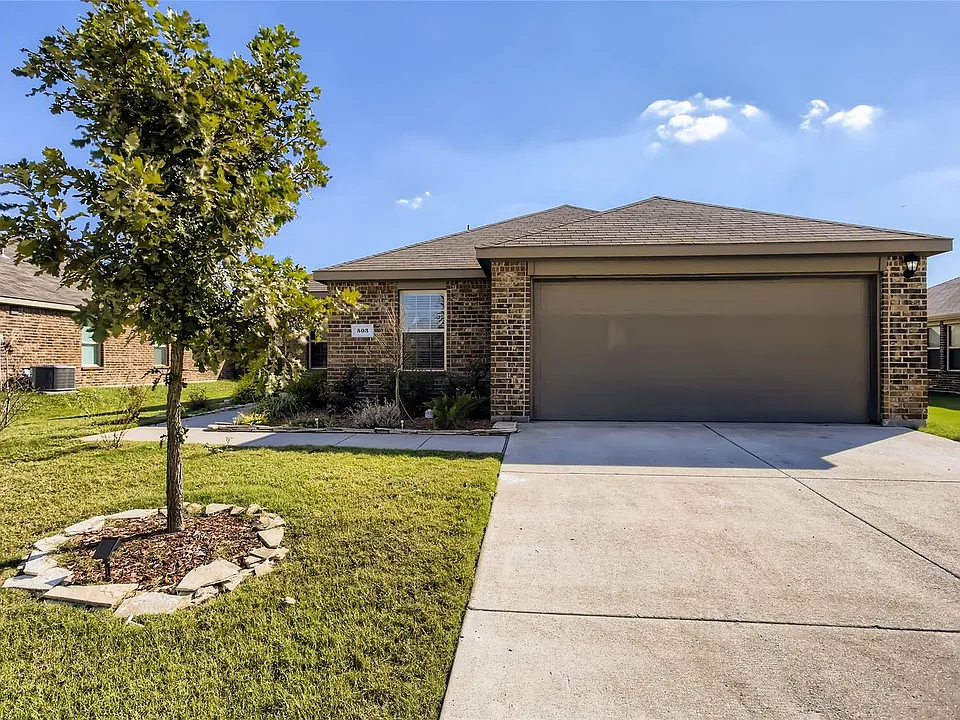 503 Hawthorn Dr