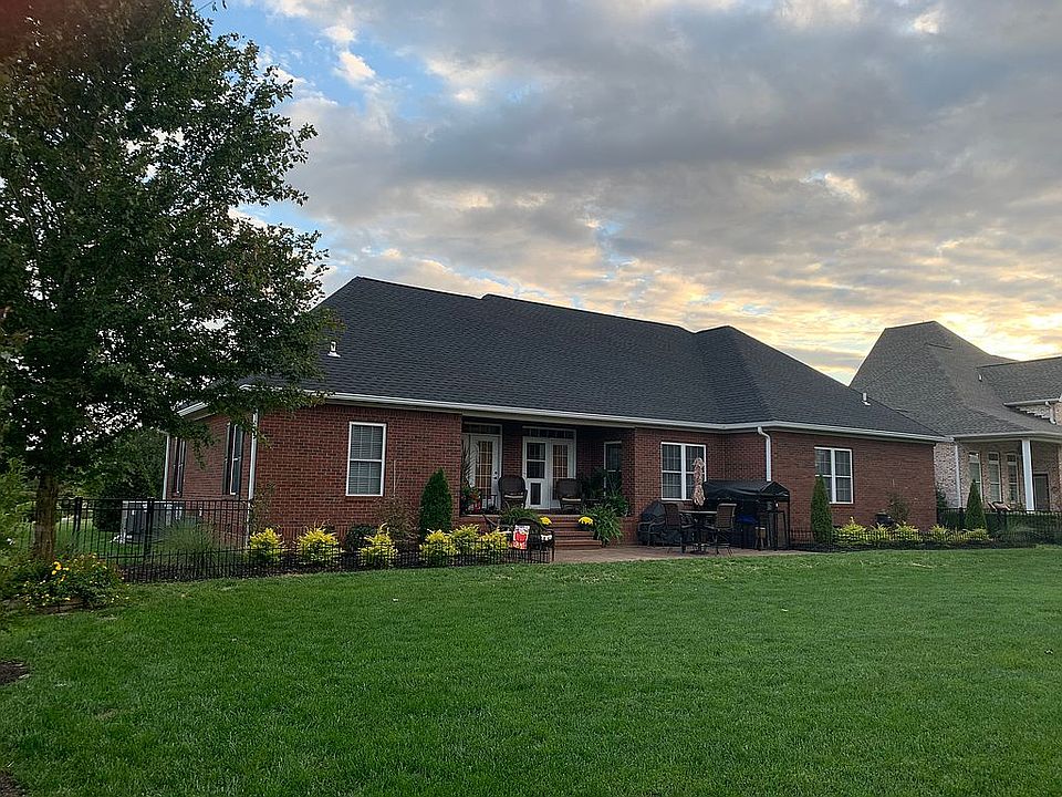 2nd image of 1870 Angelia Dr