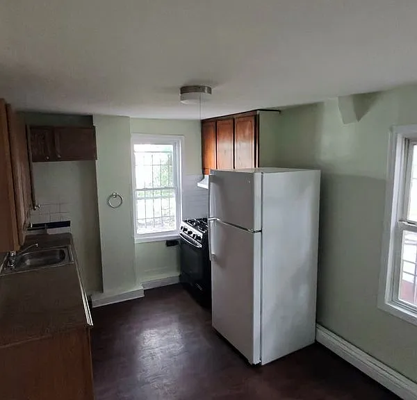 826 S Clinton Ave #B — Photo 5